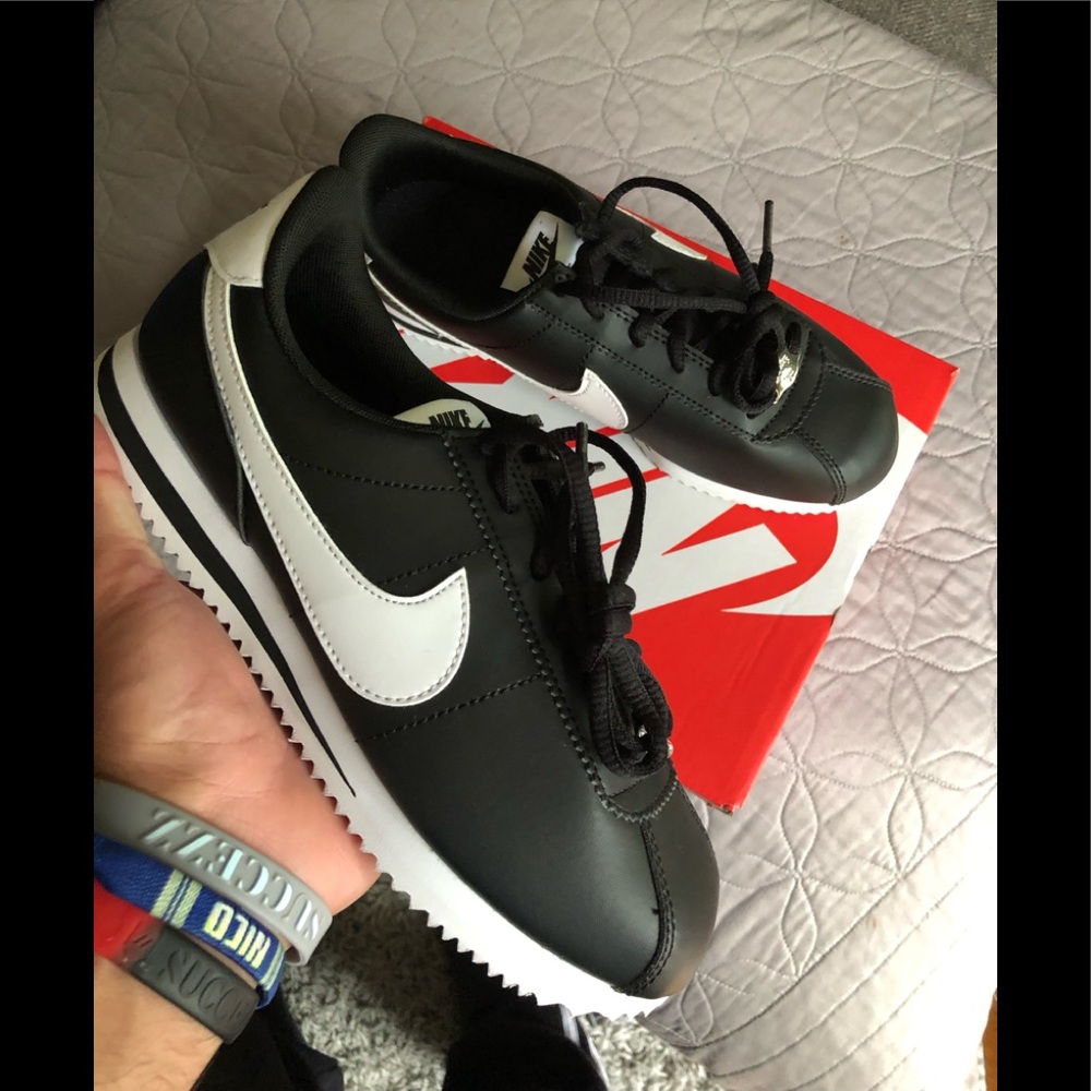 Cortez Basic SL size 5.5 youth, Womens 7.5
